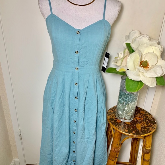 Lulu’s Dress - Picture 5 of 7